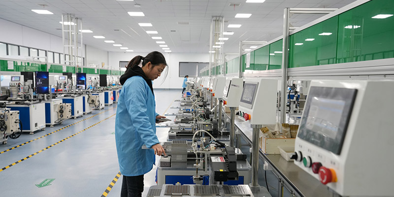 Frequency tuning station
